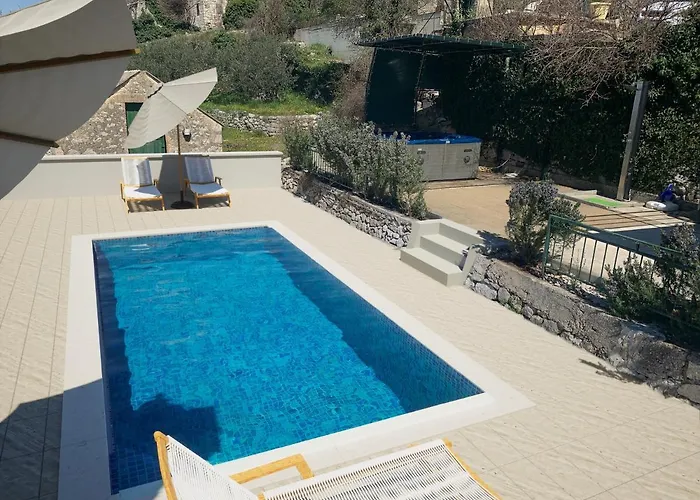Holiday Home Aria